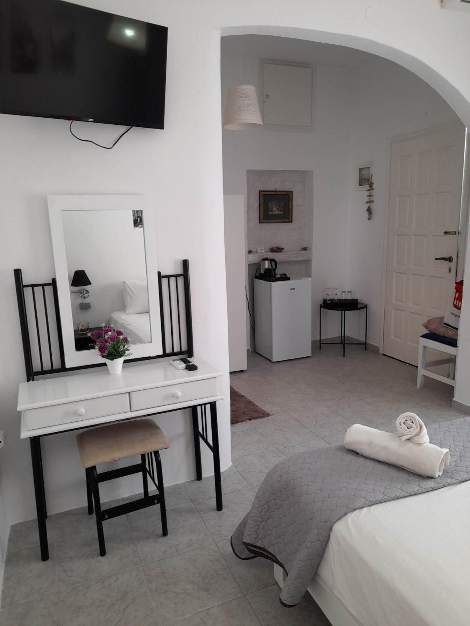 Zolfo Antico Beach Apartment Perissa Экстерьер фото